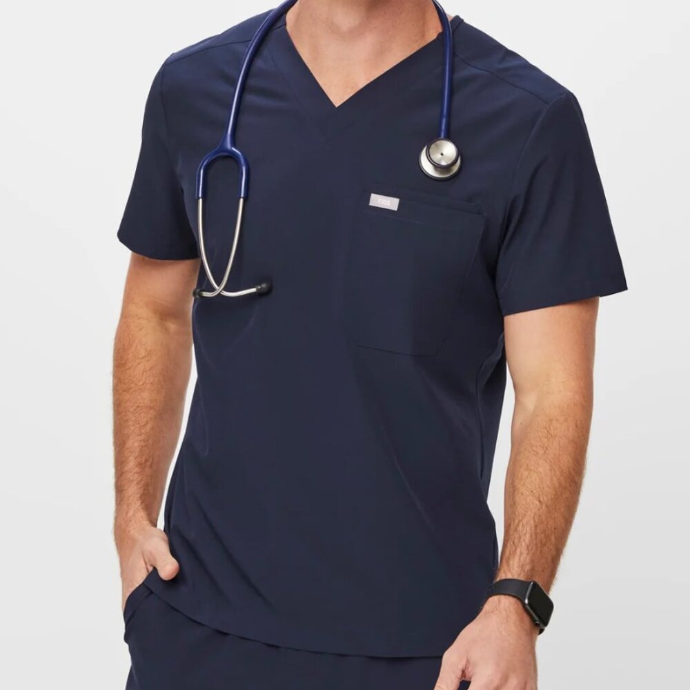 **NEW IN BAG, with tags** FIGS LARGE Chisec Three-Pocket Scrub Top in NAVY